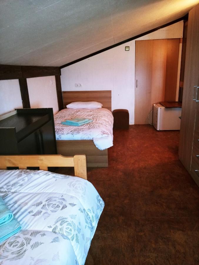 Apartments Pomjan Pogled Na Gore Ngoại thất bức ảnh